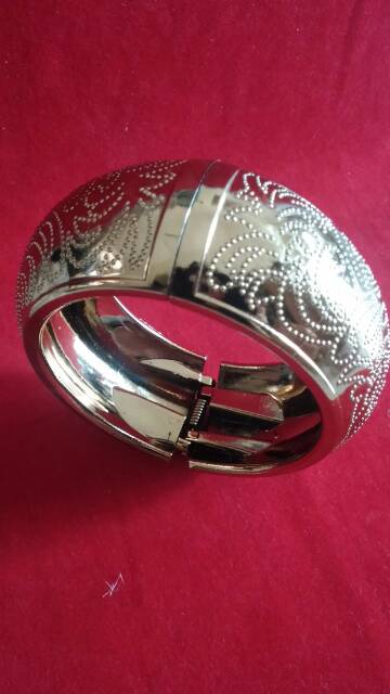 Gelang fashion silver dan gold metalic