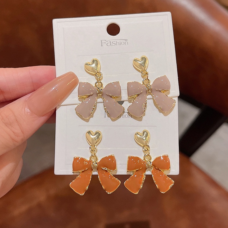 Anting Tusuk Bentuk Pita Bahan silver 925 Gaya Retro Untuk Wanita