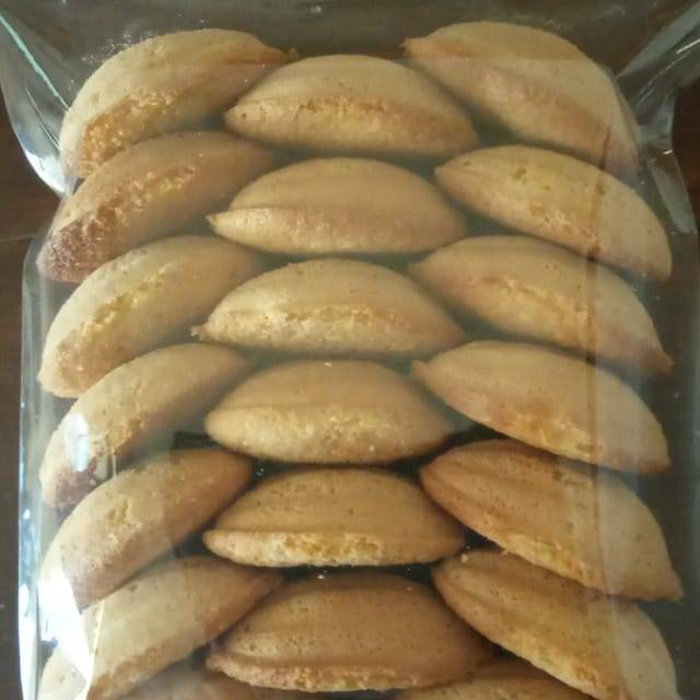 

Kue Bolu kering
