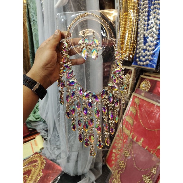 kalung penganten mewah full permata.