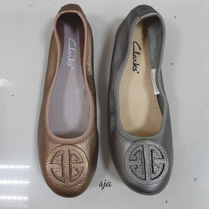 Sepatu Clarks Premium Bahan Kulit Sapi Asli / Sepatu Kerja Wanita