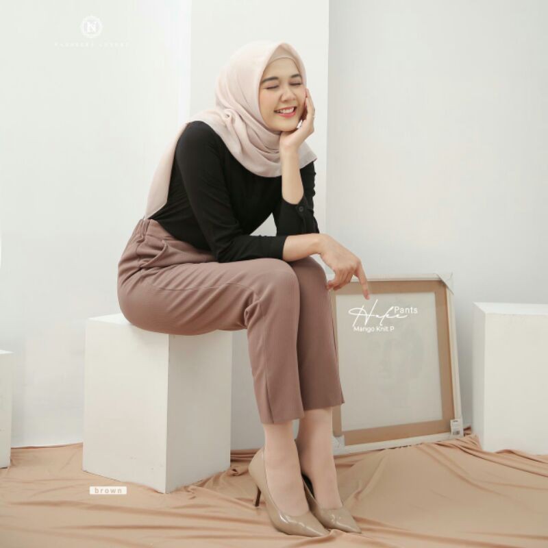 HALLE PANTS NADHEERA LUXURY