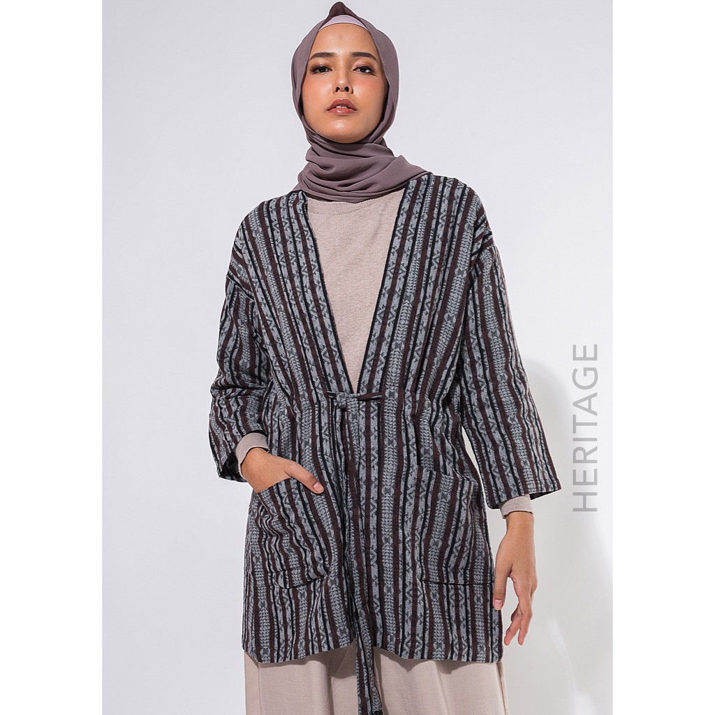 

Arasa Outer Gray