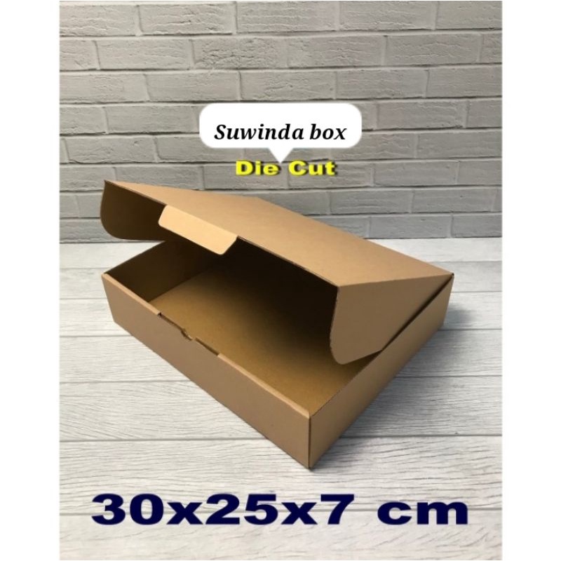 

KARDUS KARTON UK. 30X25X7 CM....DIE CUT KOTAK BOX PIZZA