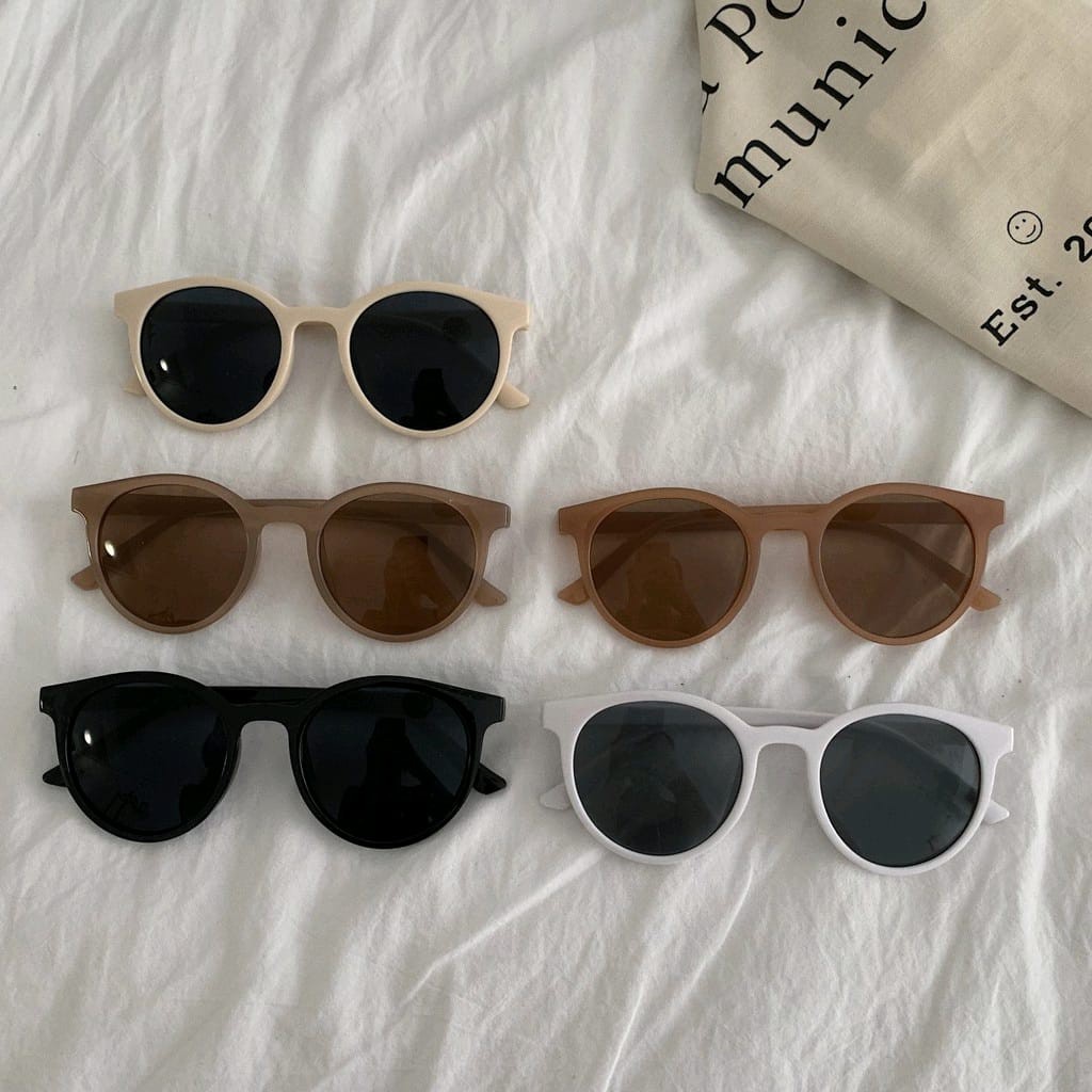 Barang Lucu&unik. Kacamata gaya retro frame bulat fashion korea dengan anti radiasi