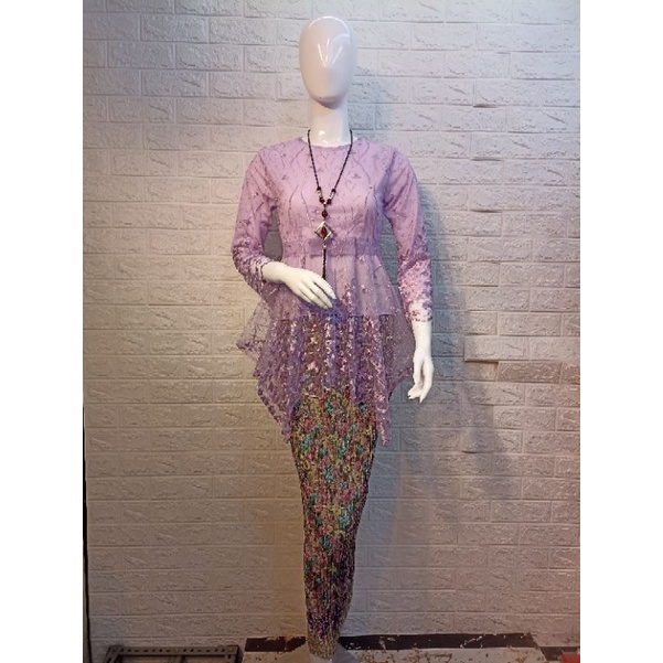 kebaya gomes  kebaya pesta  kebaya wisuda kebaya modren-Lilak