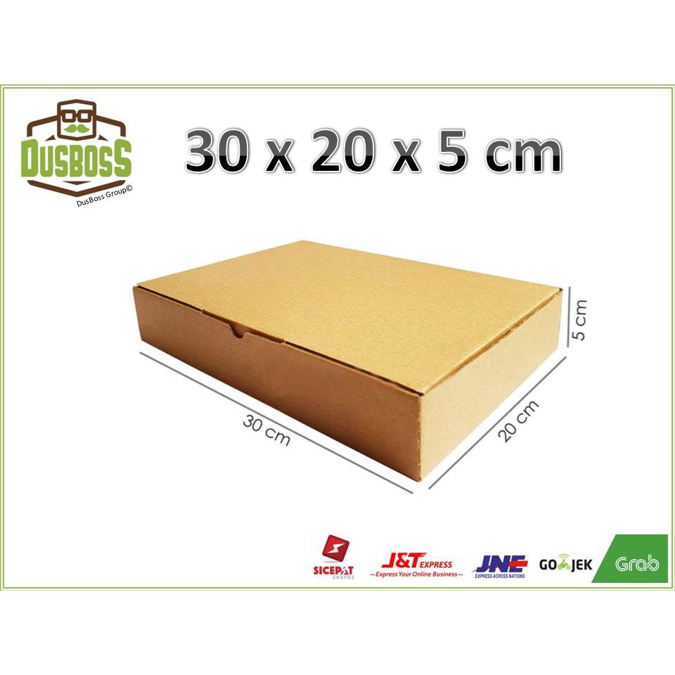 

kardus baru dan Polos (Tanpa Sablon). Ukuran (PxLxT ) 15 x 15 x 3 cm ( ukuran dalam kardusnya )