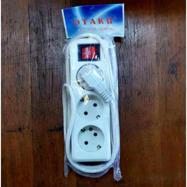 Kabel Olor / Stop Kontak 3 Lubang + Saklar Lampu dgn Kabel 1,5 meter