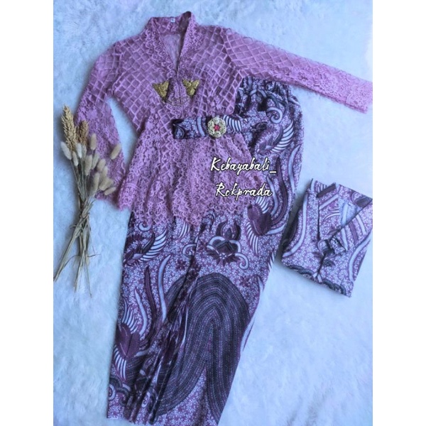 COUPLE BATIK COUPLE LILAC COUPLE MODERN KEBAYABALI KEBAYA MODERN