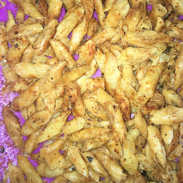

Keripik Lumpia Pedas Daun Jeruk