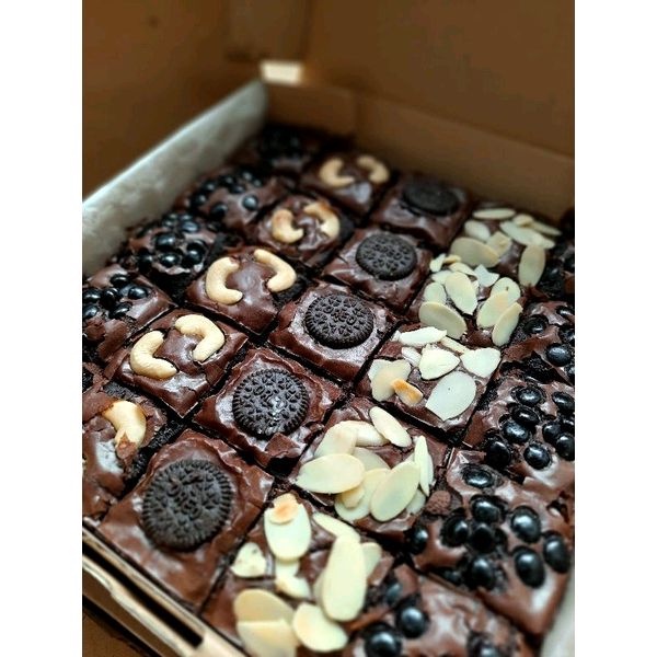 Jual Brownies fudgy, Fudgy brownie, brownies panggang, brownies hampers