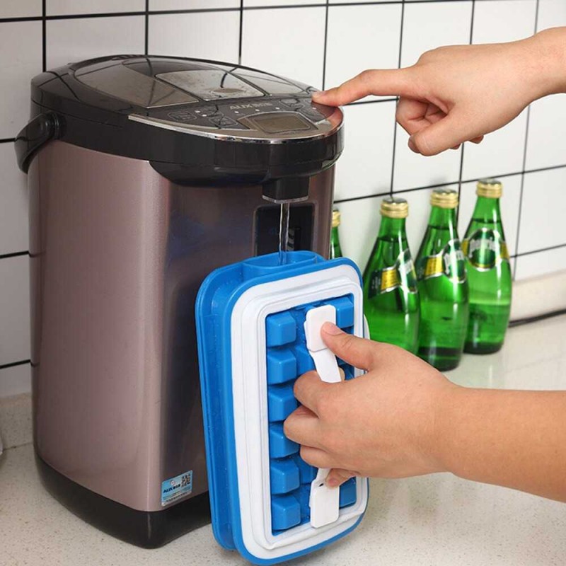 Cetakan Es Batu Silikon Ice Cube Maker Storage Model Botol