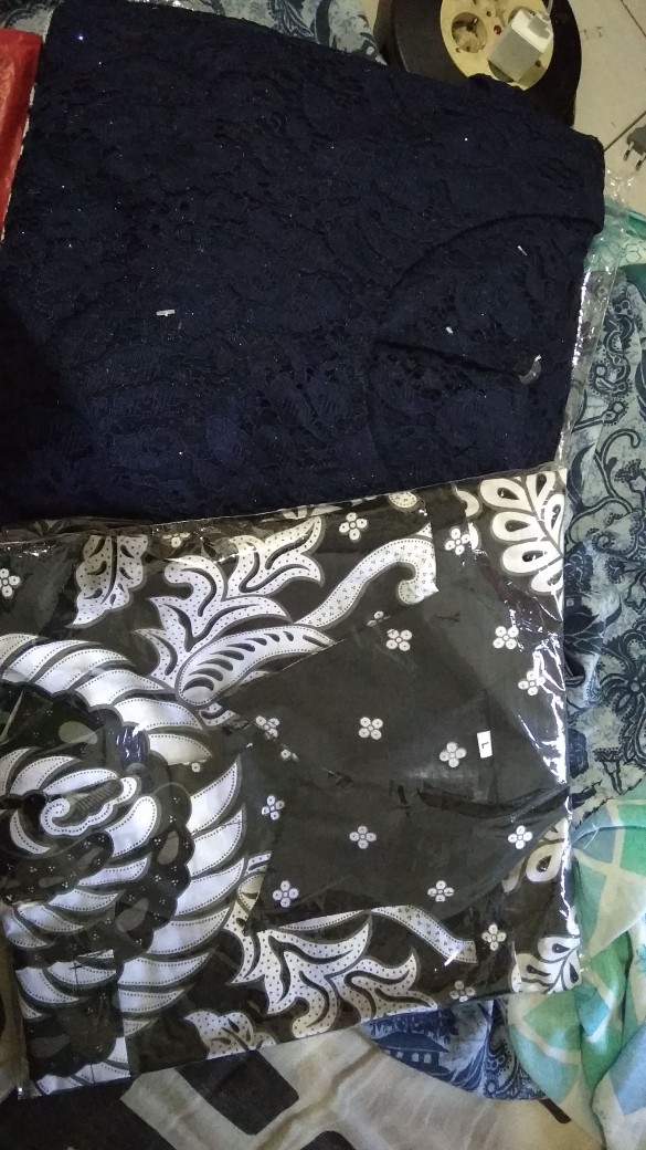Maura Couple - Sania Ruffle Batik Couple Ori Ndoro Jowi Garansi Termurah Shopee - Kebaya Modern Guri