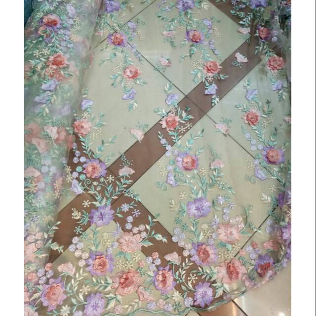 Tile 3 tone 3D bordir