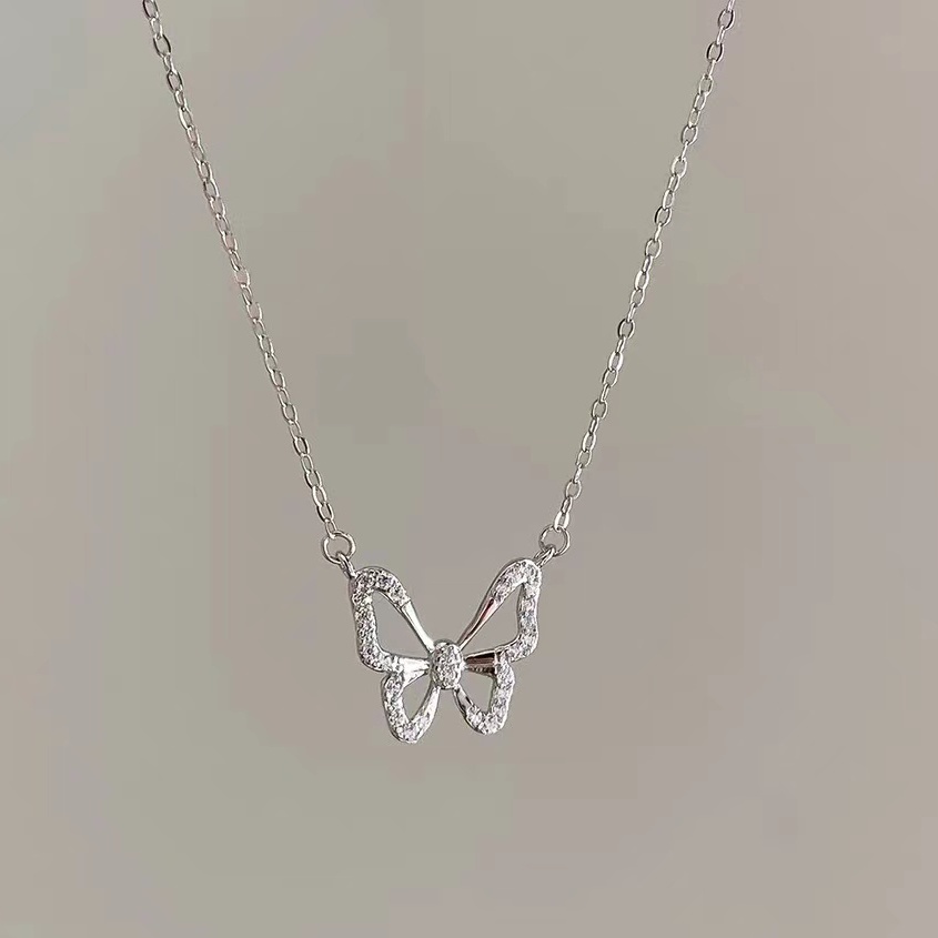 Kalung Rantai Klavikula Desain Pita Aksen Berlian Gaya Jepang Korea