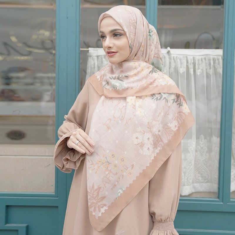 mandjha ivan gunawan - postcard scarf