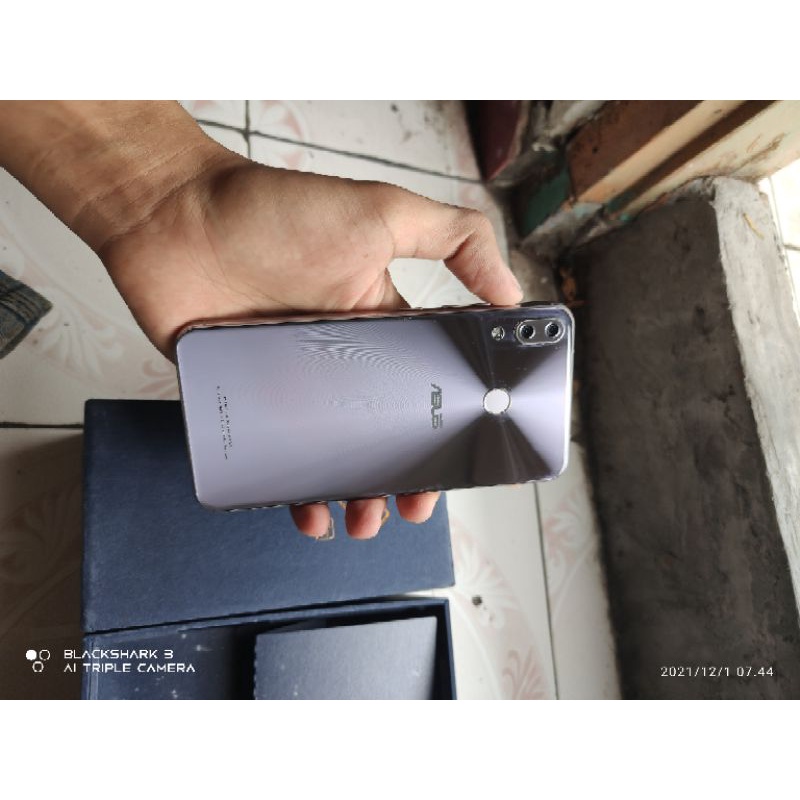 Asus Zenfone 5z 8 256