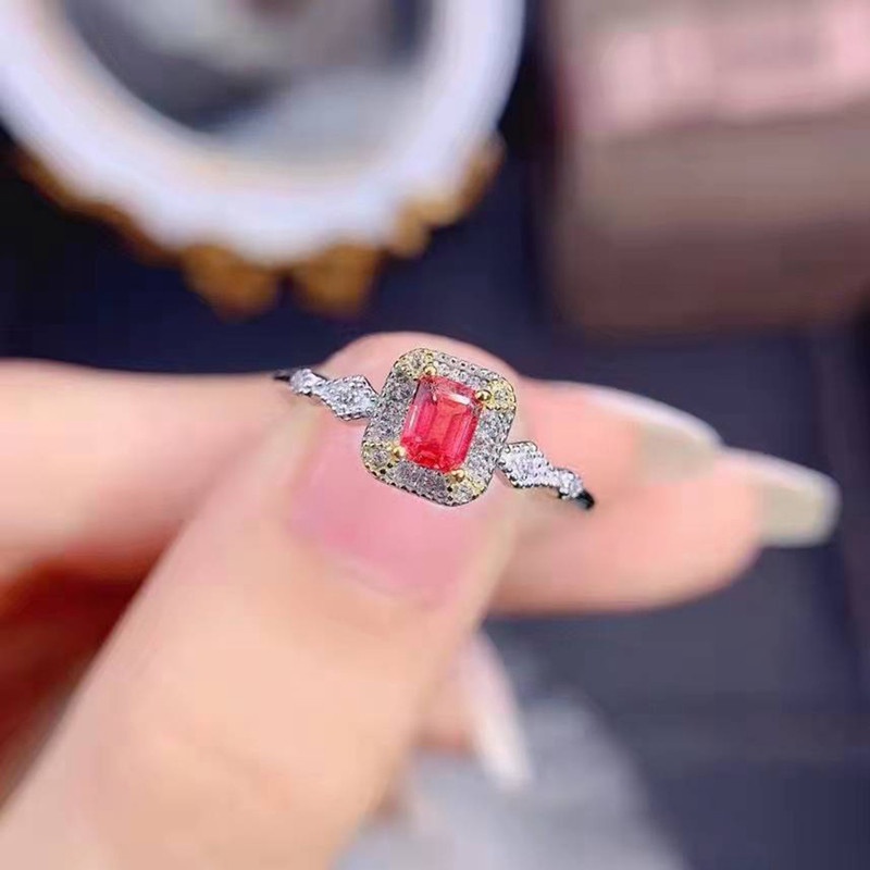 Perhiasan Cincin Vintage Minimalis Hias Cubic Zirconia AAA Merah Untuk Wanita