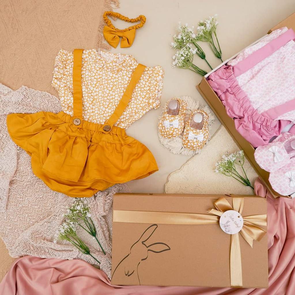 LIO035 Girls Baby Hampers 0-12 months/ Hampers bayi newborn/ Kado bayi/ baby girl gift set-Grace Mustard