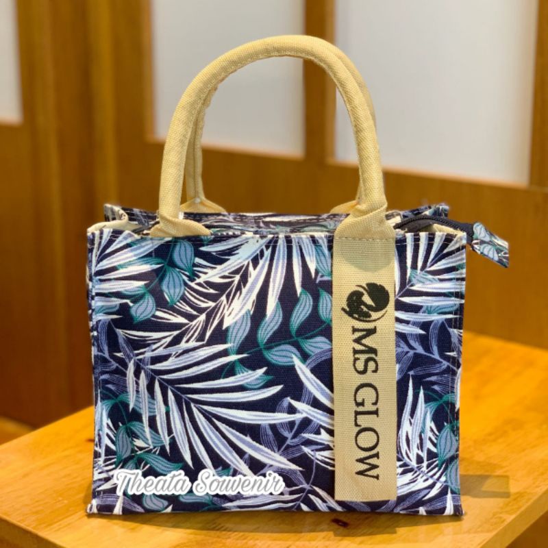 Totebag Kanvas  Tas Kosmetik /tas jinjing