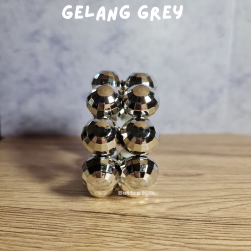 Gelang Gray Imitasi
