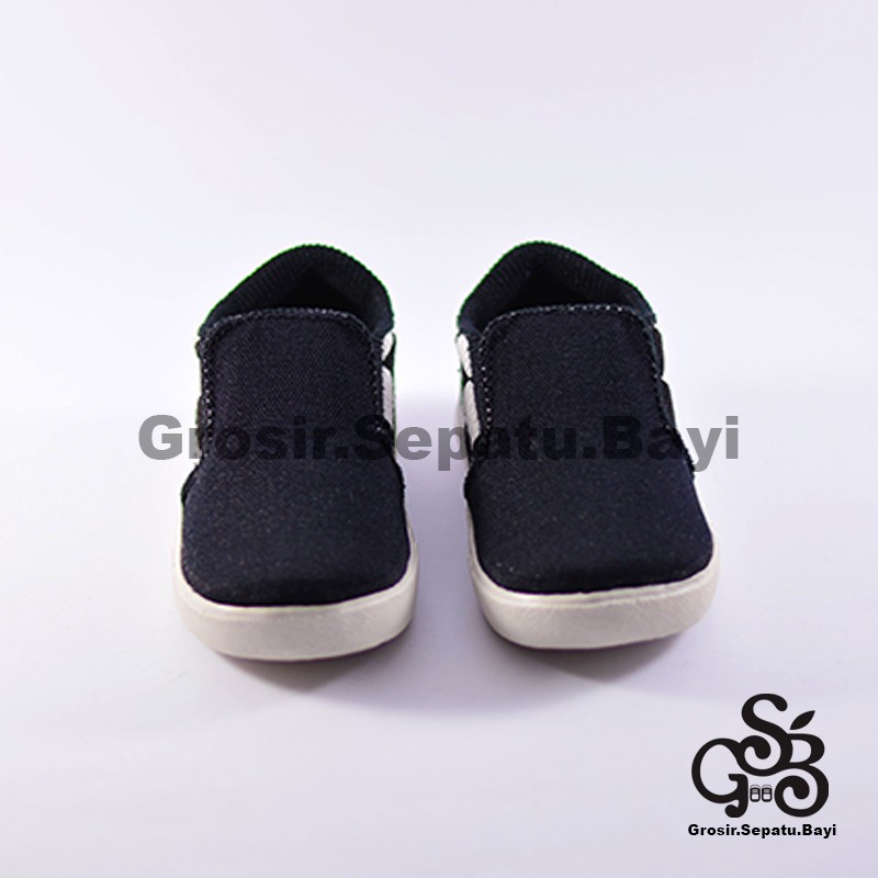 sepatu anak laki laki slip on kanvas hitam variasi catur murah