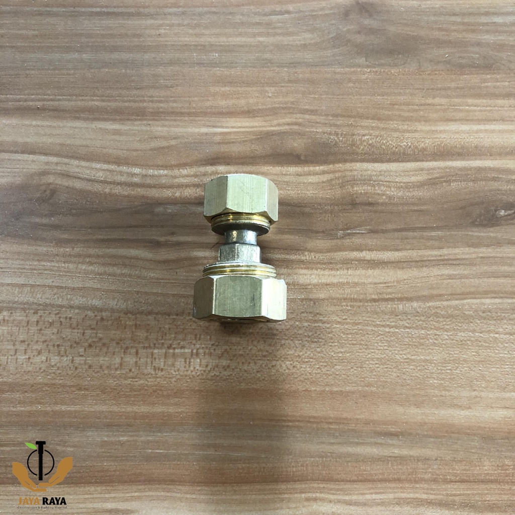 SAMBUNGAN SELANG AIR PANAS SOK 3/4" KE 1/2 INCH/P.E