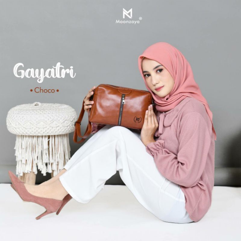 (READY) tas wanita tas slempang wanita kekinian gayatri by monzaya indonesia