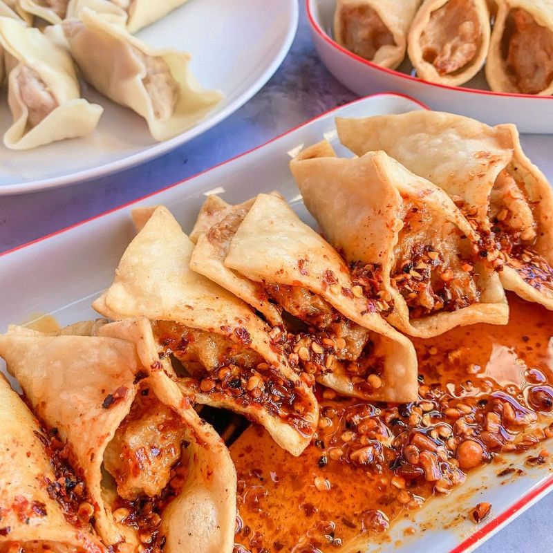 

Pangsit Tulang Rangu /Cemilan/Jajanan Pedas