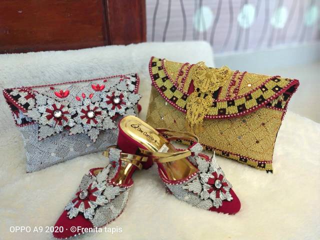 Clutch + Selop Tapis Motif Bunga Silver