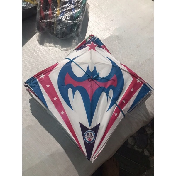 (50pcs )layangan aduan kertas