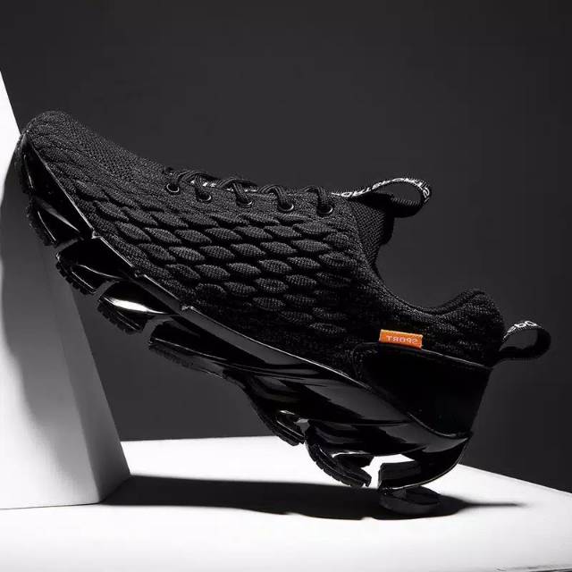 Sepatu sneakers pria terbaru model korea