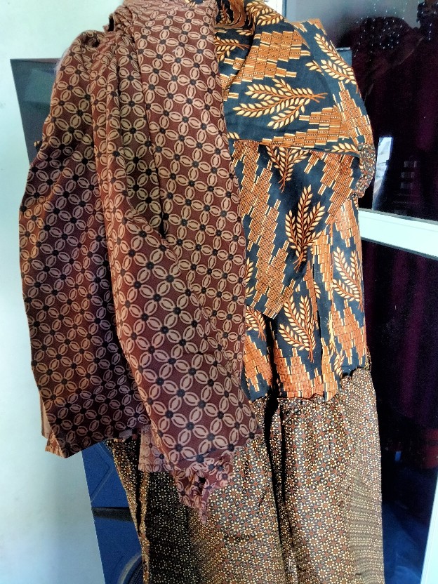 Maura Couple - Sania Ruffle Batik Couple Ori Ndoro Jowi Dnt Garansi Termurah Shopee - Solo