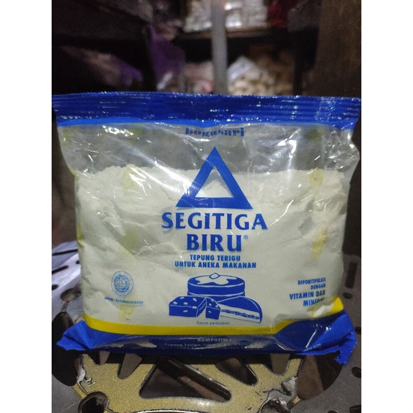 

Tepung Terigu Segitiga Biru 500gr