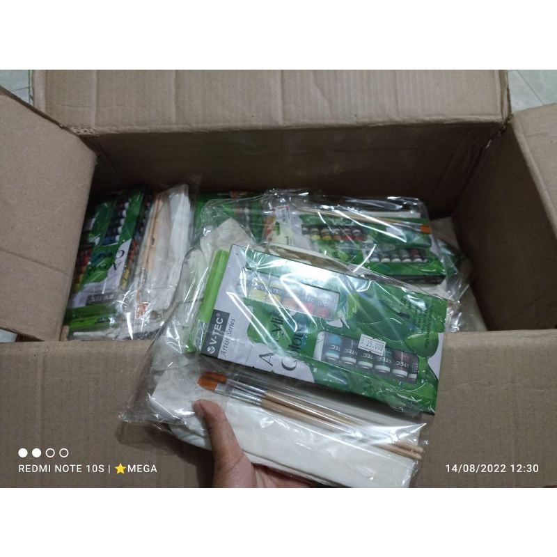

paket totebag cat dan kuas