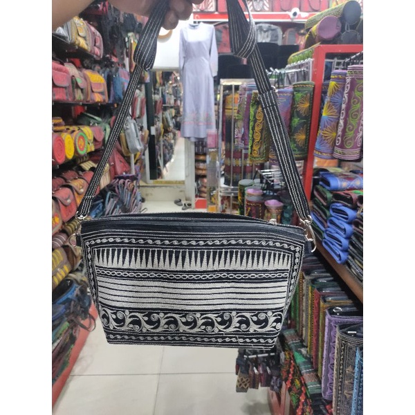 Tas keong selempang sedang tas Aceh