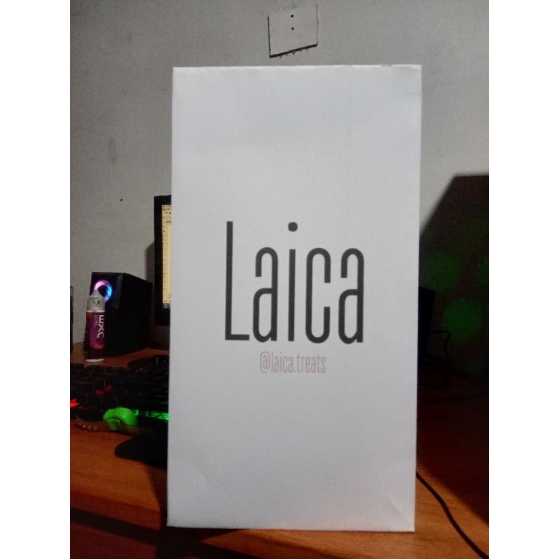 

paperbag 16x9x30cm free design