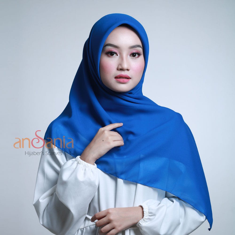 Jilbab Hijab Bella Square - Kerudung Polos Segi Empat Warna Biru Pan - Jilbab PollyCotton