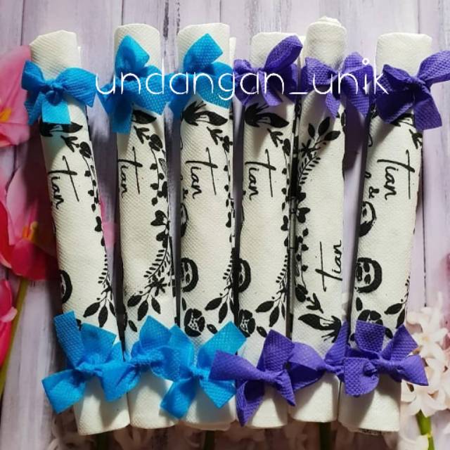 Souvenir pernikahan bermanfaat,  unik dan cantik