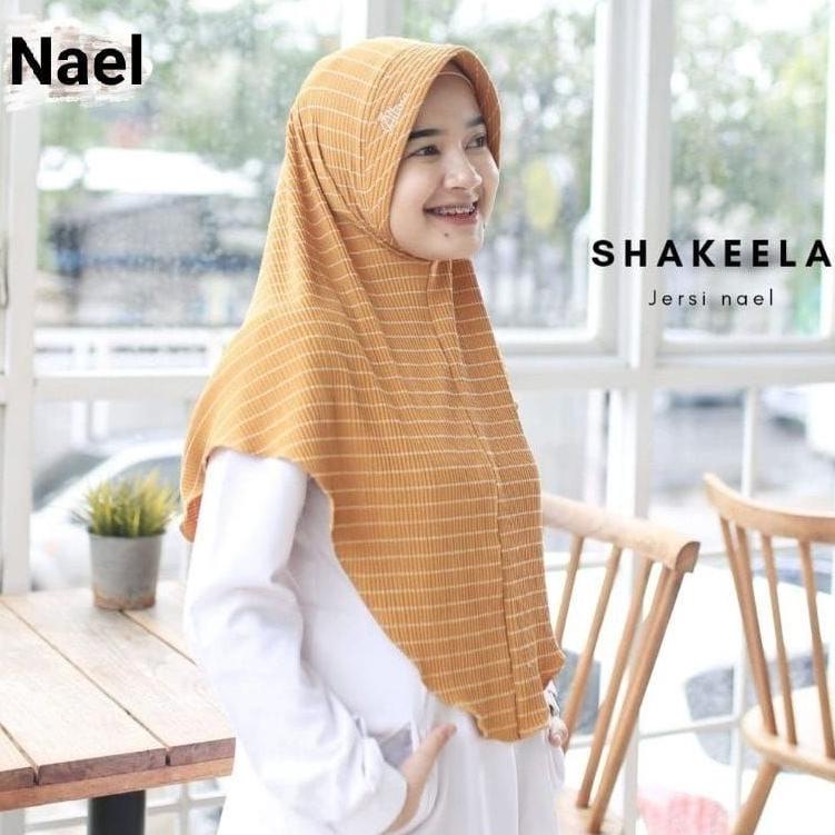 MH.25Au22e ▪ (Ori Nael) SAVINA/AULIA kerudung instan jersey ayrinebergo pad plisket