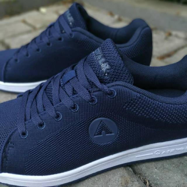 SEPATU ORIGINAL AIRWALK