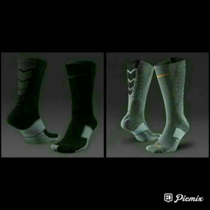KAOS KAKI PENDEK OLAHRAGA RUNNING BADMINTON NIKE PANAH IMPORT