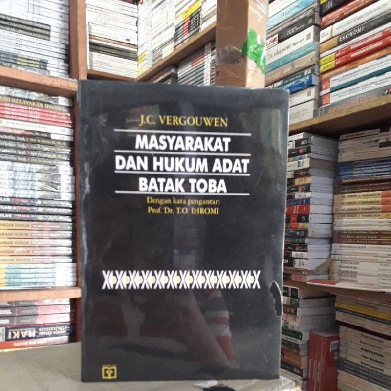 MASYARAKAT DAN HUKUM ADAT BATAK TOBA