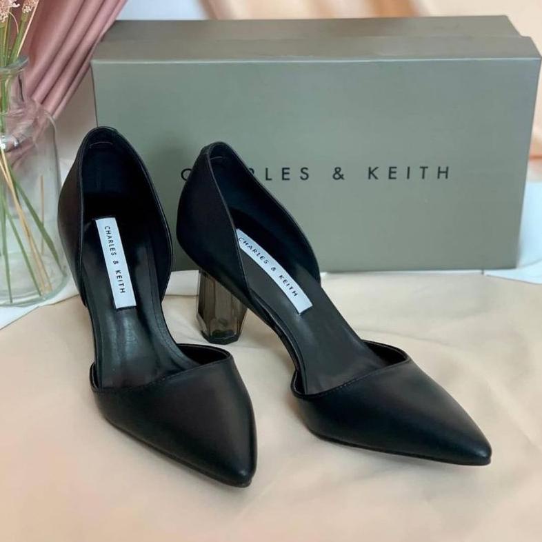 Sepatu Heels Wanita Charles & Keith
