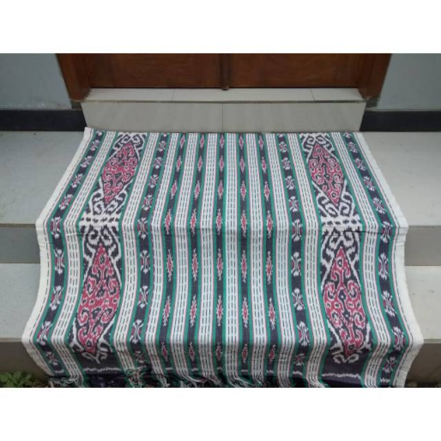 Kain tenun blanket halusan putih