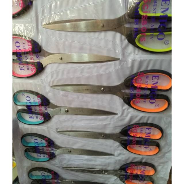 

Gunting besar panjang 20 cm