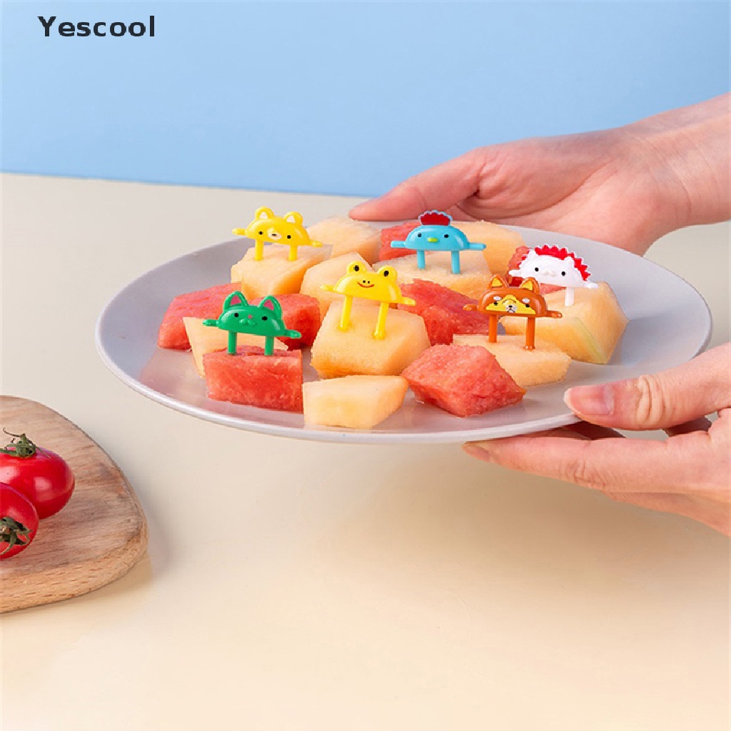 Yescool 6Pcs Garpu Buah / Dessert / Bento Desain Kartun Hewan Lucu