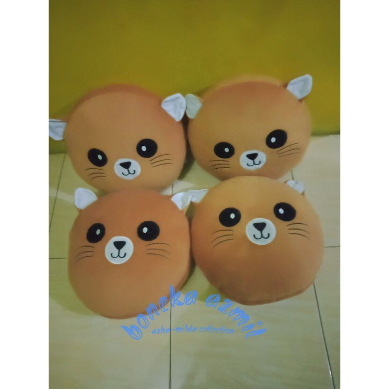 Bantal karakter boneka baby bus warna