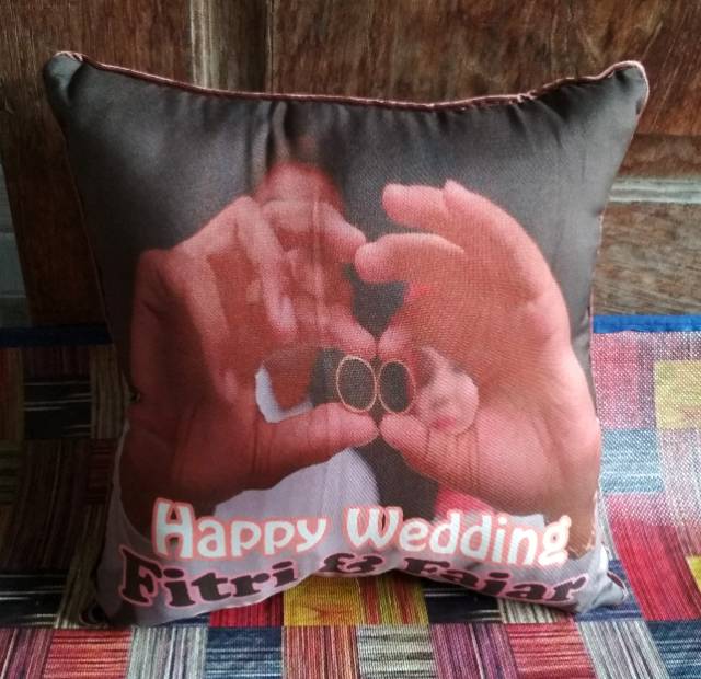 Bantal Foto Custom Wedding / Ultah / Wisuda