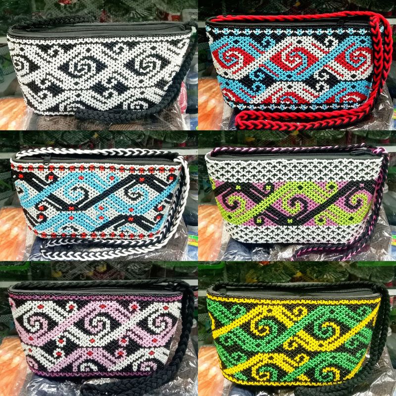 Tas Selempang Manik Kalimantan